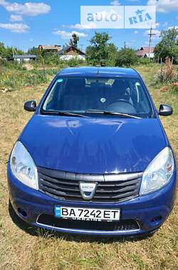 Хэтчбек Dacia Sandero 2009 в Кропивницком