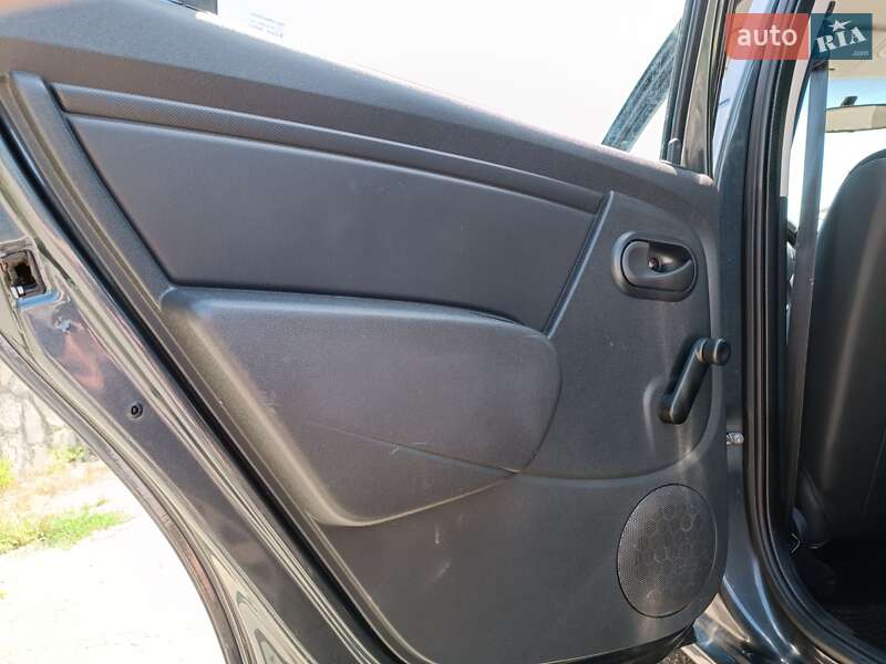 Хетчбек Dacia Sandero 2009 в Хоролі