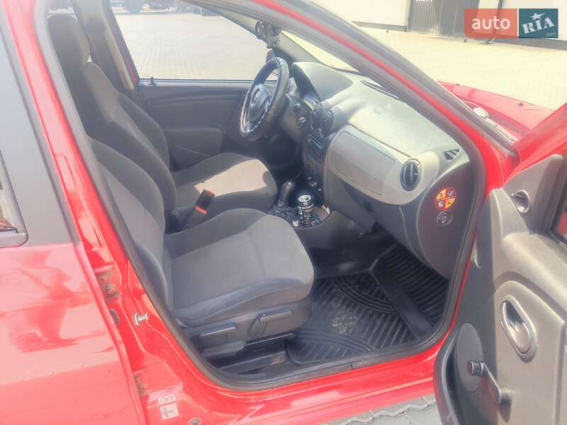 Хетчбек Dacia Sandero 2009 в Бориславі