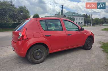 Хэтчбек Dacia Sandero 2009 в Калиновке