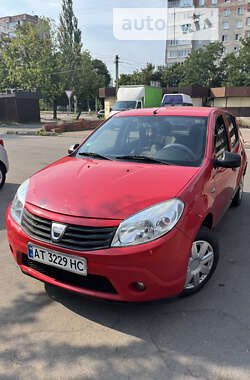 Хэтчбек Dacia Sandero 2009 в Ивано-Франковске