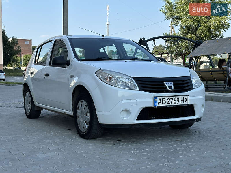 Хетчбек Dacia Sandero 2009 в Хмельницькому