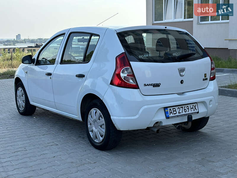 Хетчбек Dacia Sandero 2009 в Хмельницькому