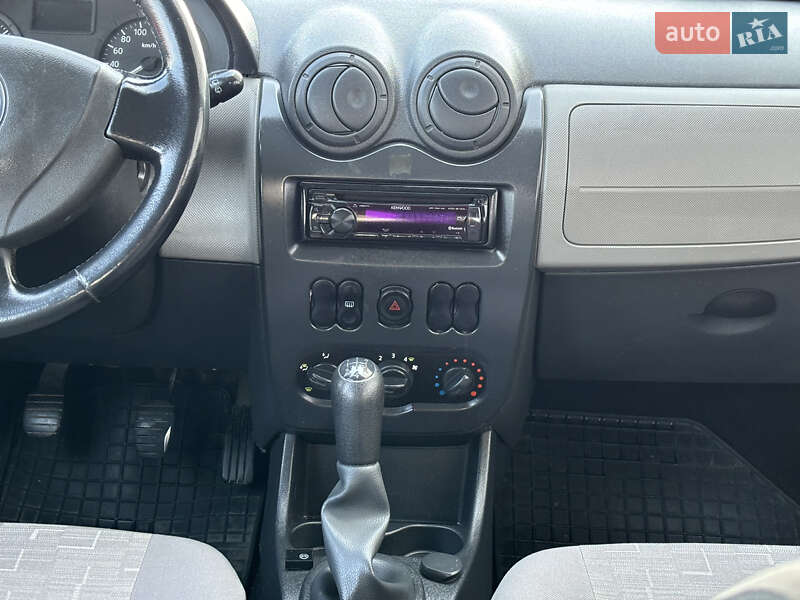 Хетчбек Dacia Sandero 2009 в Хмельницькому