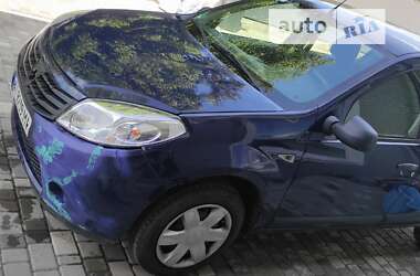 Хэтчбек Dacia Sandero 2010 в Ирпене