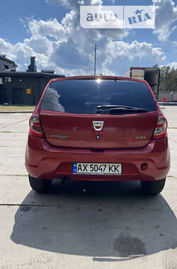 Хетчбек Dacia Sandero 2009 в Харкові