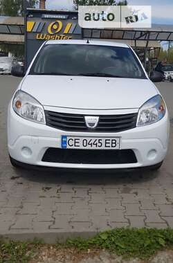 Хэтчбек Dacia Sandero 2010 в Черновцах