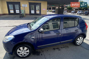 Хетчбек Dacia Sandero 2009 в Вінниці