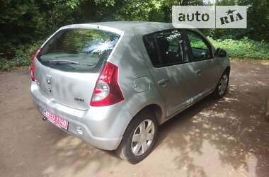 Хетчбек Dacia Sandero 2008 в Хоролі