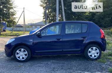 Хэтчбек Dacia Sandero 2009 в Ковеле