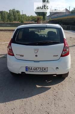 Хетчбек Dacia Sandero 2010 в Кропивницькому