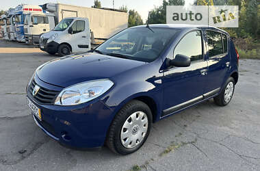 Хетчбек Dacia Sandero 2009 в Кременчуці