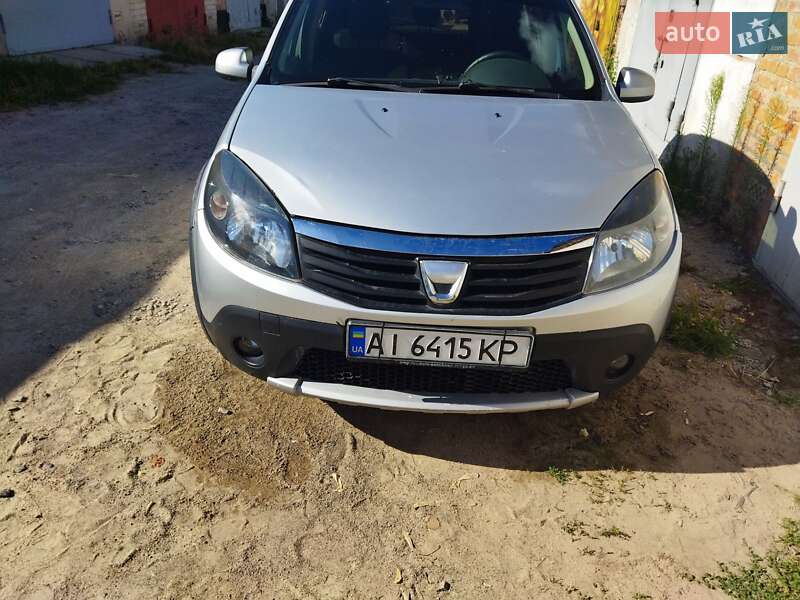 Хэтчбек Dacia Sandero 2011 в Белой Церкви