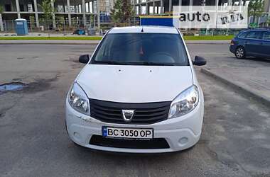 Хэтчбек Dacia Sandero 2011 в Львове