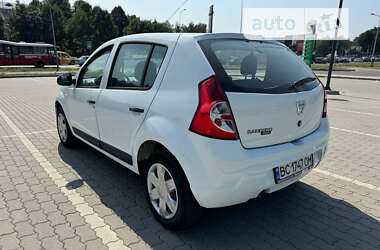 Хетчбек Dacia Sandero 2010 в Львові