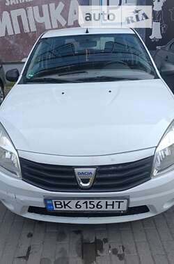 Хэтчбек Dacia Sandero 2009 в Ровно