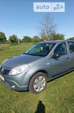 Хетчбек Dacia Sandero 2010 в Кам'янці-Бузькій