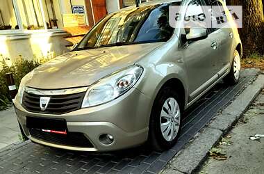 Хетчбек Dacia Sandero 2009 в Рівному