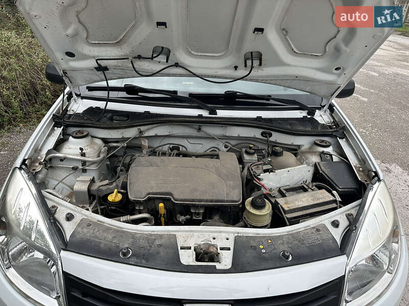 Хетчбек Dacia Sandero 2009 в Кам'янець-Подільському