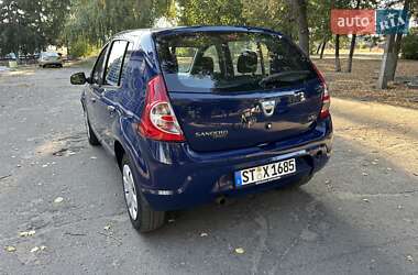 Хэтчбек Dacia Sandero 2009 в Лебедине