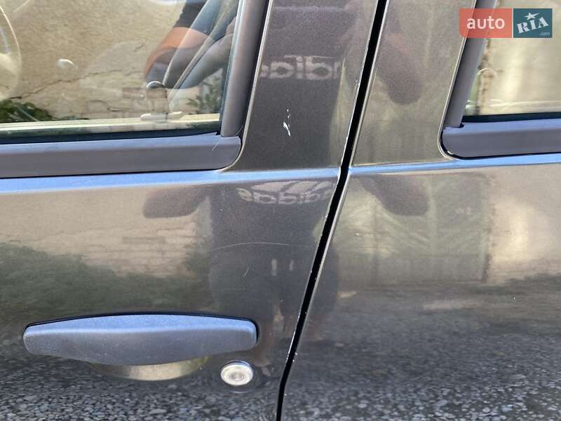 Хетчбек Dacia Sandero 2010 в Тисмениці