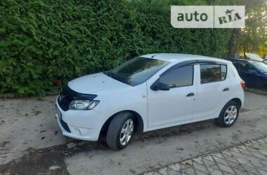 Хэтчбек Dacia Sandero 2013 в Ивано-Франковске