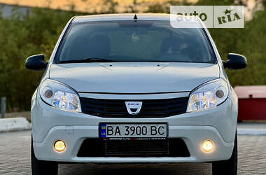 Хетчбек Dacia Sandero 2008 в Кропивницькому