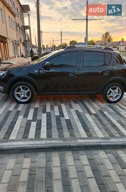 Внедорожник / Кроссовер Dacia Sandero 2013 в Николаеве