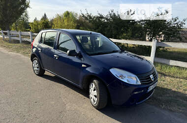 Хетчбек Dacia Sandero 2009 в Лубнах