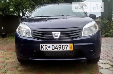 Хэтчбек Dacia Sandero 2011 в Тернополе