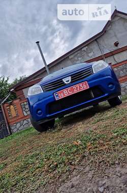 Хетчбек Dacia Sandero 2010 в Полтаві