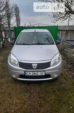 Хетчбек Dacia Sandero 2009 в Дніпрі