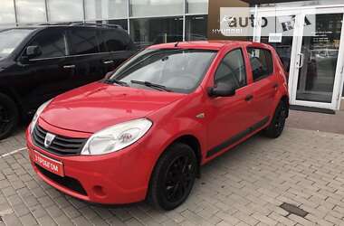 Хэтчбек Dacia Sandero 2009 в Полтаве