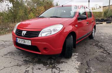 Хетчбек Dacia Sandero 2009 в Єрках