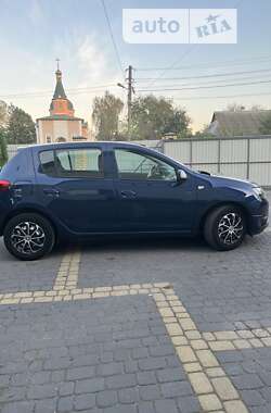 Хетчбек Dacia Sandero 2015 в Вінниці