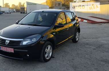 Хетчбек Dacia Sandero 2010 в Каневі