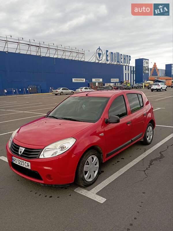 Хетчбек Dacia Sandero 2009 в Мукачевому