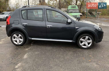 Хетчбек Dacia Sandero 2011 в Харкові