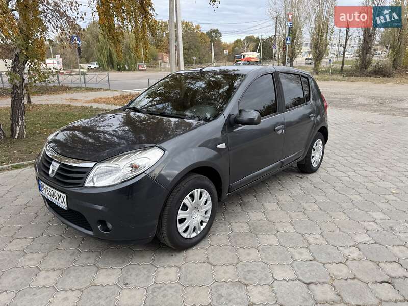 Хетчбек Dacia Sandero 2009 в Миколаєві