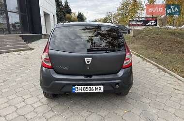 Хетчбек Dacia Sandero 2009 в Миколаєві