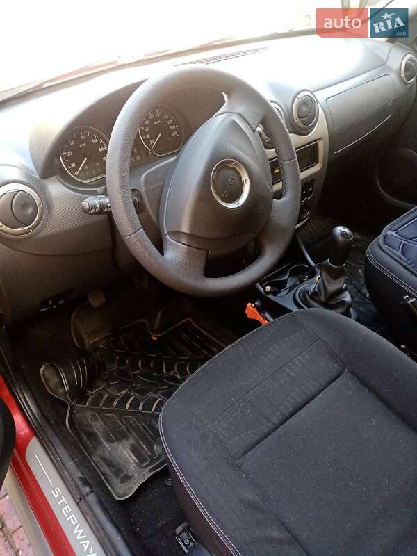 Хетчбек Dacia Sandero 2010 в Сумах