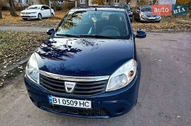 Хетчбек Dacia Sandero 2009 в Полтаві