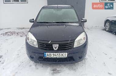 Хэтчбек Dacia Sandero 2012 в Калиновке