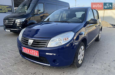 Хэтчбек Dacia Sandero 2009 в Луцке