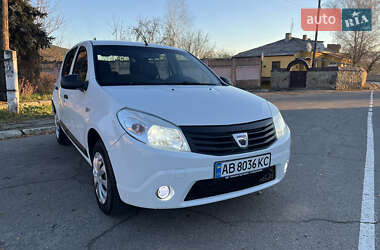 Хэтчбек Dacia Sandero 2011 в Могилев-Подольске