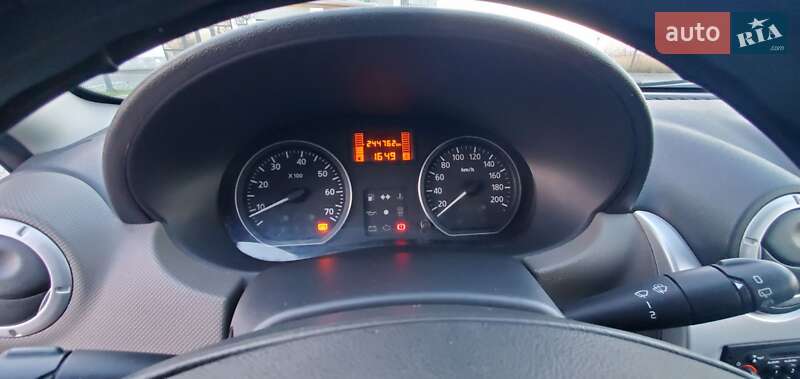 Хэтчбек Dacia Sandero 2012 в Винниках