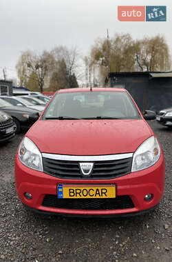 Хэтчбек Dacia Sandero 2009 в Луцке