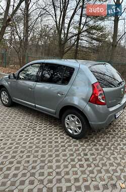 Хетчбек Dacia Sandero 2008 в Харкові