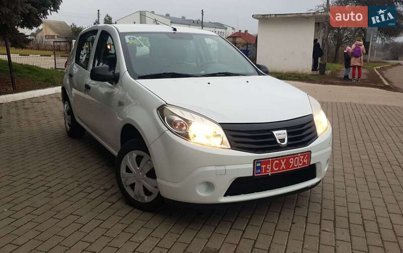 Хетчбек Dacia Sandero 2009 в Луцьку