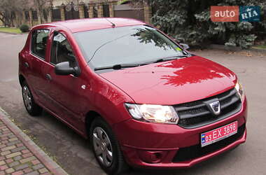 Хэтчбек Dacia Sandero 2013 в Ровно